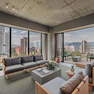 Deluxe Two-Bedroom Apartment